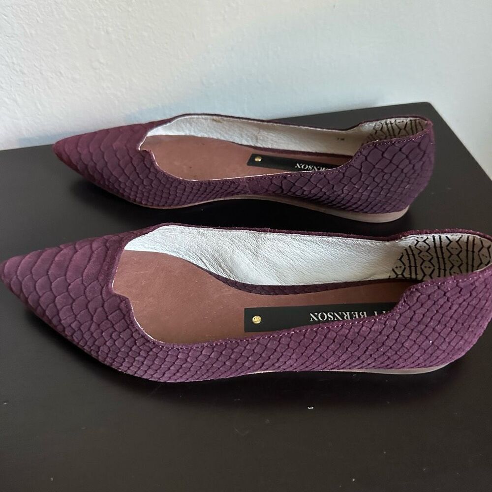 Matt Bernson Snake Pattern Maroon Pointed Toe Fla… - image 4